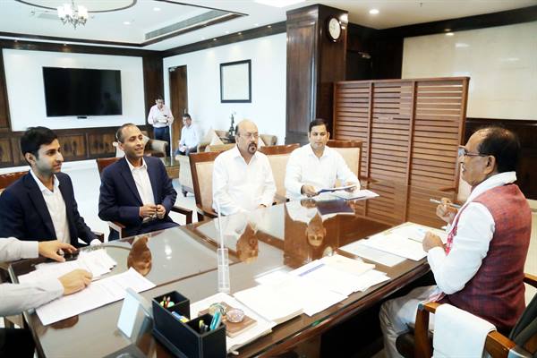 प्रदेश में लॉजिस्टिक पार्क, फार्मा, खाद्य प्र-संस्करण, रेलवे वेगन निर्माण और पीवीसी केन्द्रित इकाईयों की स्थापना के प्रस्ताव