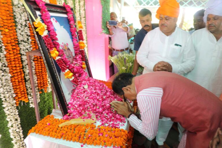 जो शतायु होते हैं, वे देवतुल्य हो जाते हैं : मुख्यमंत्री श्री चौहान