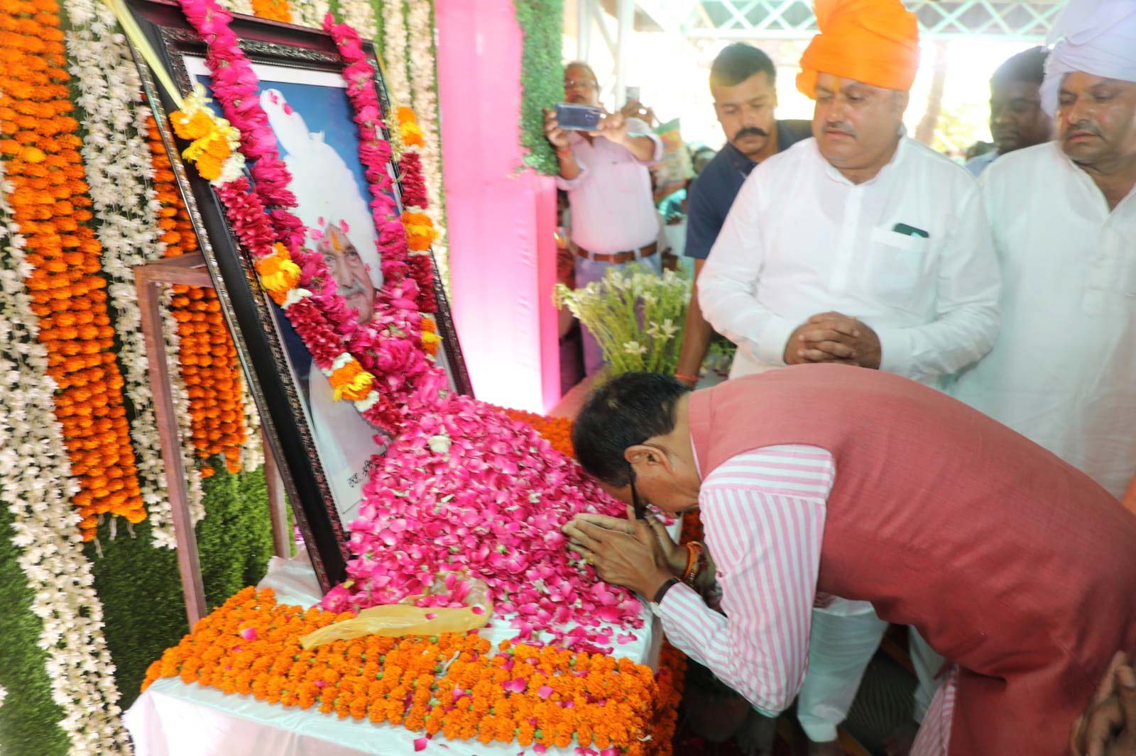 जो शतायु होते हैं, वे देवतुल्य हो जाते हैं : मुख्यमंत्री श्री चौहान