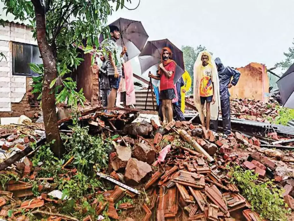 महाराष्ट्र : इरशलवाड़ी भूस्खलन से प्रभावित परिवारों को सिडको की तरफ से घर बनाकर दिए जाएंगे-सामंत 2 maha 2
