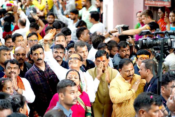 धूमधाम से निकली उज्जैन में भगवान महाकालेश्वर की तीसरी सवारी