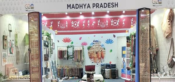 भारत मंडपम के जी20 शिल्प बाज़ार में मध्य प्रदेश के हस्तशिल्प और जनजातीय कला का प्रदर्शन