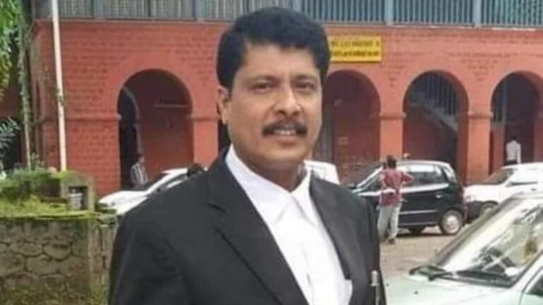 केरल सरकार के वरिष्ठ वकील पी.जी. मनु पर रेप करने का आरोप