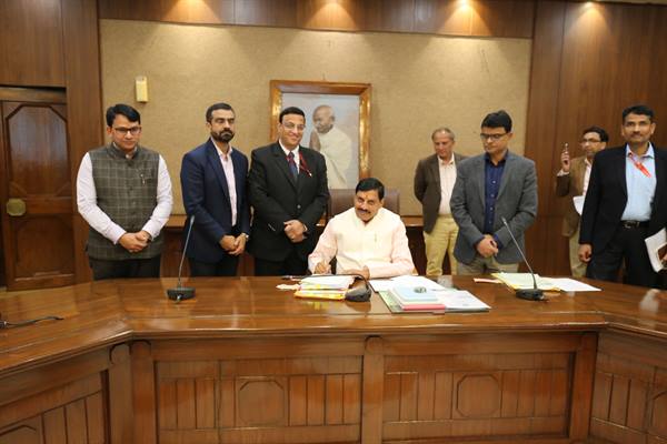 हुकुमचंद मिल इंदौर के मजदूरों के हित में महत्वपूर्ण निर्णय, मजदूरों को मिलेगी 464 करोड़ रुपए की बकाया राशि