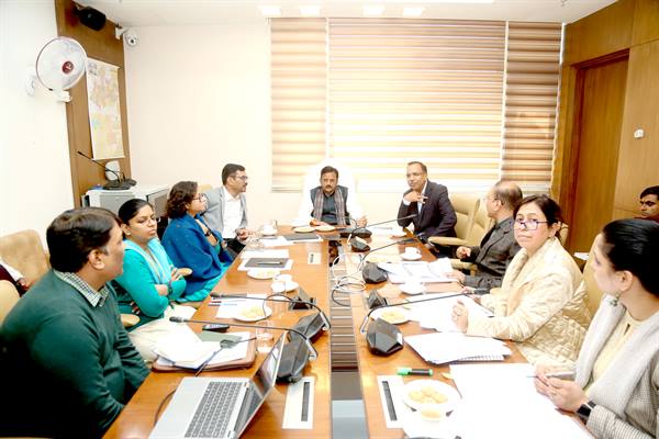 स्वास्थ्य विभाग के रिक्त पदों की पूर्ति प्राथमिकता से करें पूर्ण - उप मुख्यमंत्री श्री शुक्ल