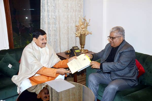 मुख्यमंत्री डॉ. यादव की केंद्रीय मंत्री श्री भूपेंद्र यादव से प्रदेश हित के विषयों पर चर्चा