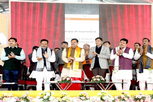 स्वास्थ्य क्षेत्र सर्वोपरि, इसलिए खुले में खाद्य सामग्री के विक्रय पर की गई कार्रवाई - मुख्यमंत्री डॉ. यादव