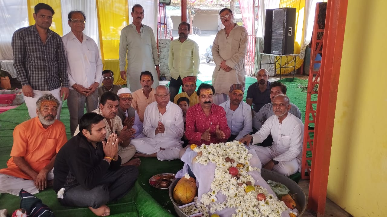 भक्तिमय वातावरण में प्राण प्रतिष्ठा सम्पन्न, संगीत की थाप पर भगवान के सामने झूमे नाचे भक्त