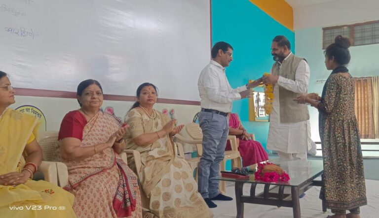 सेवा भारती महावीर मंडल की निवेदिताओं की केरियर काउंसलिंग