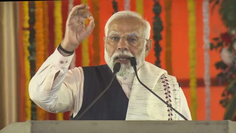 टीएमसी के राज में बंगाल में एक ही चीज चलती - हजारों करोड़ के स्कैम: पीएम मोदी