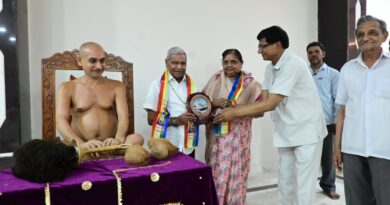 तीर्थ क्षेत्र कमेटी के अध्यक्ष ने विमर्शसागर से लिया आशीर्वाद