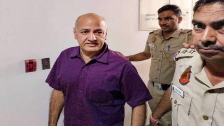मनीष सिसोदिया ने फिर खटखटाया दिल्ली हाईकोर्ट का दरवाजा
