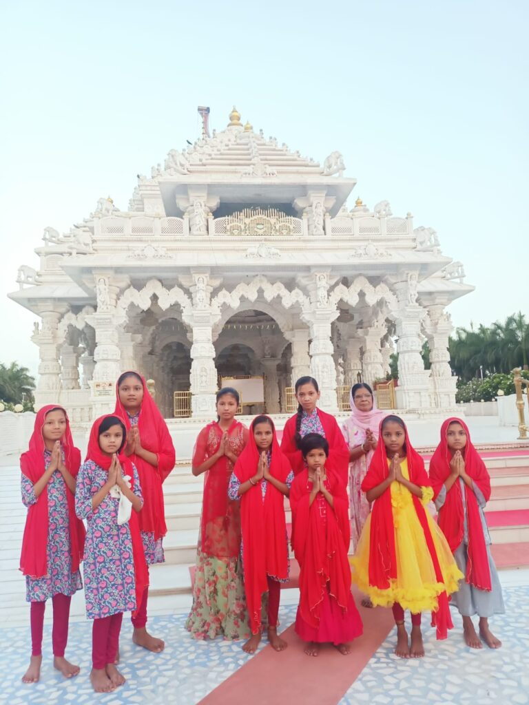 26 बच्चों ने जैन तीर्थ मोहनखेड़ा और पालीताणा का भ्रमण किया, कई जानकारी हासिल की
