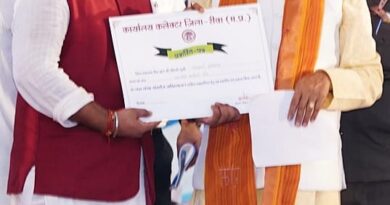 मुख्यमंत्री डॉ मोहन यादव के हाथों सम्मानित हुए सिद्धार्थ श्रीवास्तव