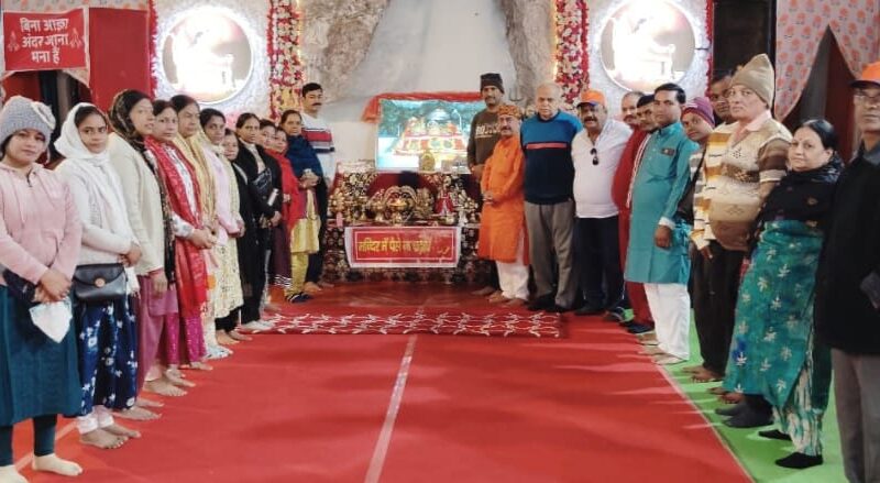 बाबा बर्फानी के चरणों में मनाया जन्मदिन