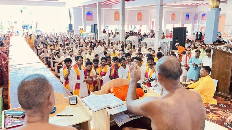 जीव दया, अहिंसा का पालन करना ही चातुर्मास है - शिवानंद महाराज