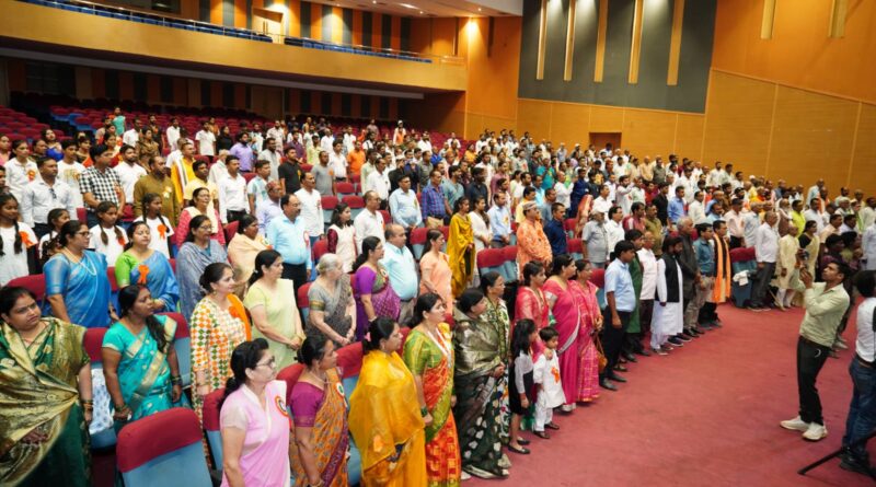 111 सामाजिक संगठनों द्वारा आयोजित किया गया 68 कलाकारों का सम्मान समारोह