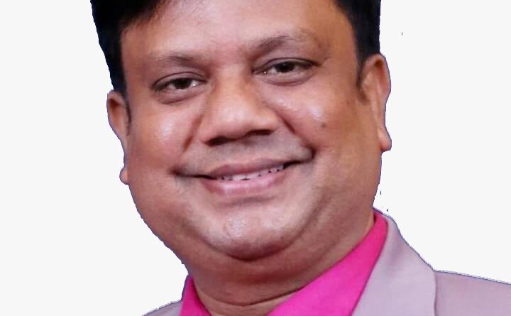 ओमप्रकाश प्रजापति 'साहित्य रत्न' की उपाधि से हुए सम्मानित