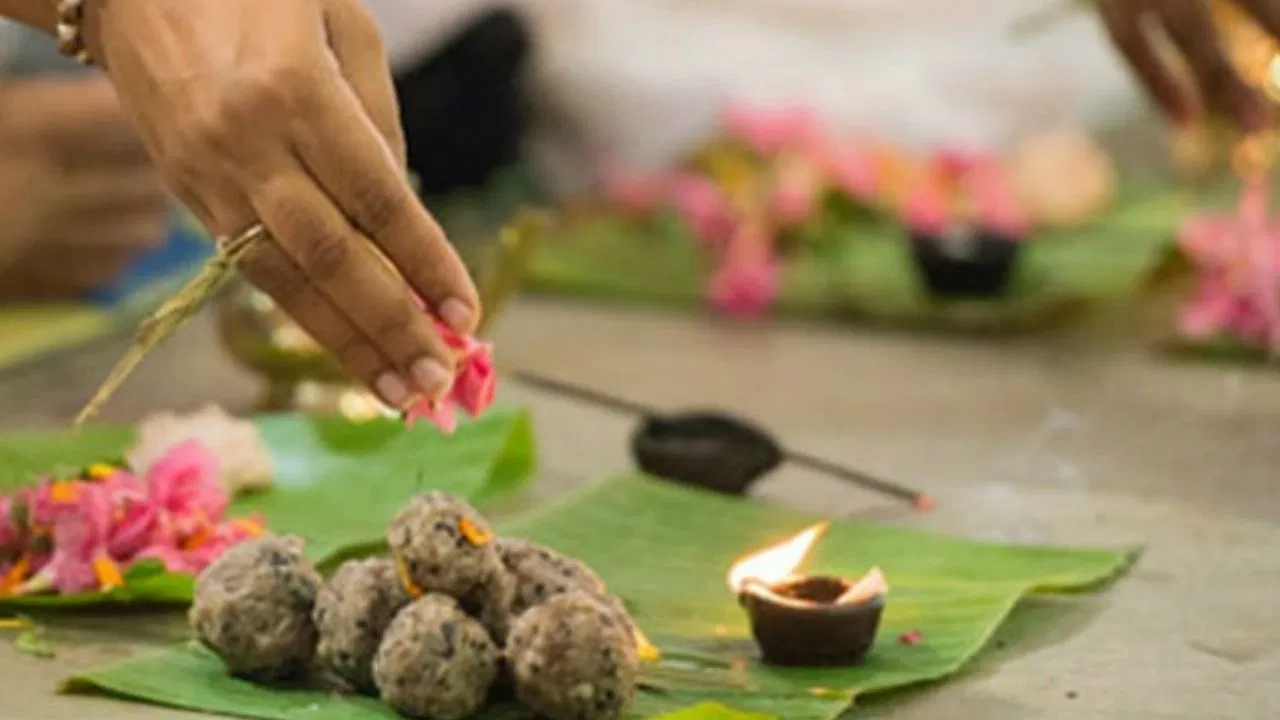 प्रतिपदा का क्षय होने से चतुर्दशी को पूर्णिमा का श्राद्ध