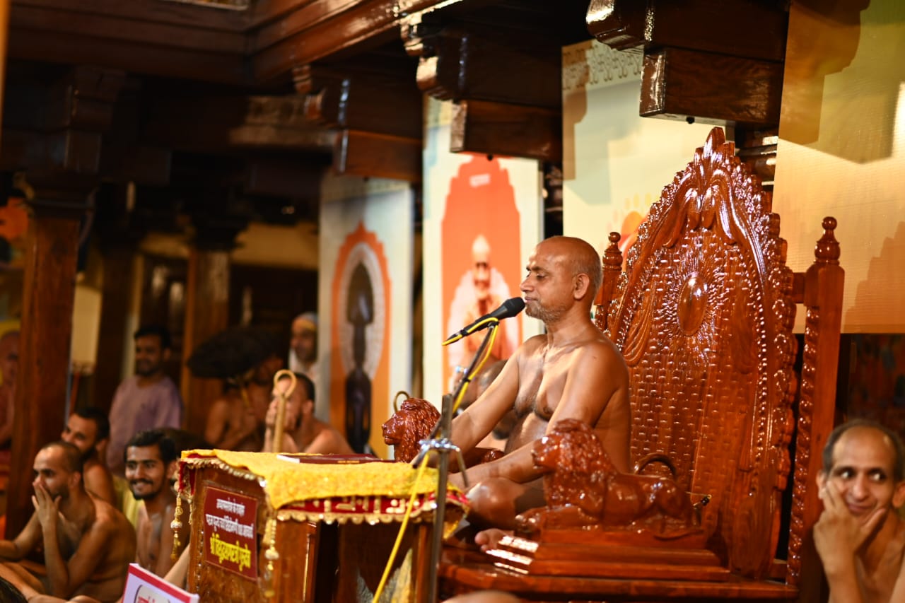 युवाओं को अच्छी धर्म प्रभावना और साधु का आदर सत्कार करना चाहिए : आचार्य विशुद्ध सागर जी महाराज
