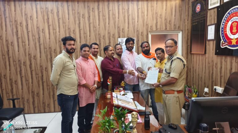 नवरात्रि आयोजन में गैर हिंदुओं का प्रवेश बंद हो 17 मांगो लेकर बजरंग दल ने दिया ज्ञापन