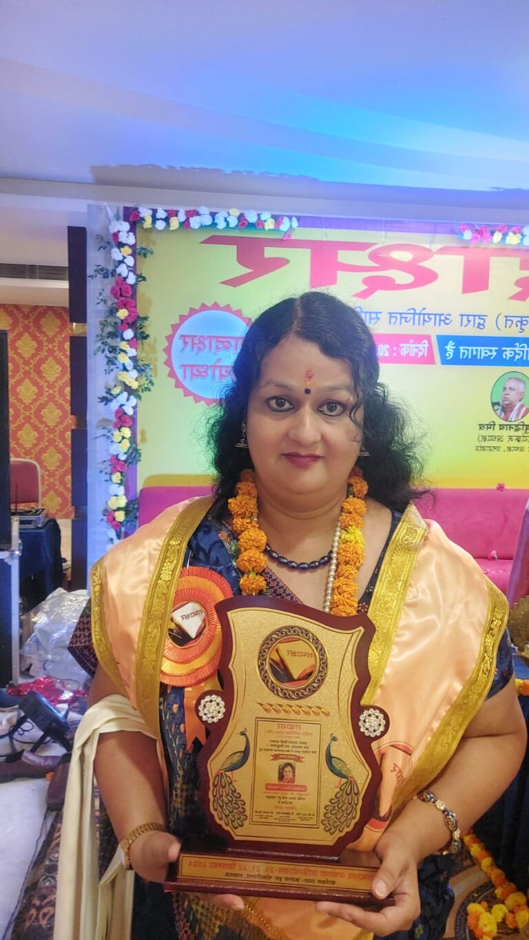 उत्तरप्रदेश में आयोजित कवि सम्मेलन में कवयित्री डॉ. प्रियंका सम्मानित