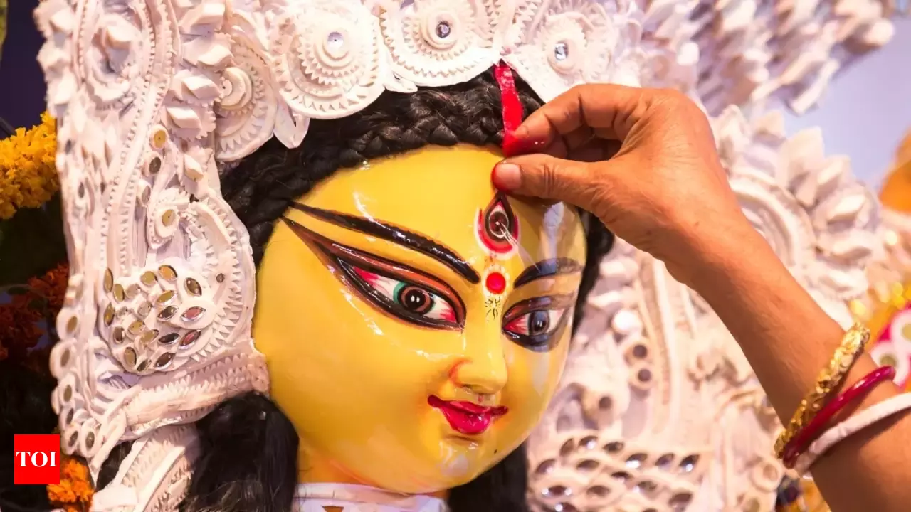 नवरात्रि पर घर लाये ये चीजे बरसेगी माता रानी की कृपा
