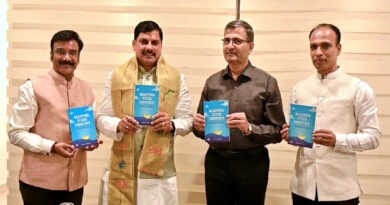 मुख्यमंत्री डॉ. यादव ने आयुक्त, चिकित्सा शिक्षा श्री पिथोडे की पुस्तक का किया विमोचन