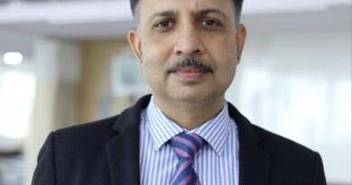 Significant achievement in orthopaedics, Dr. Shekhar Srivastav performed live robotic-assisted knee replacement surgery at IAACON 2024