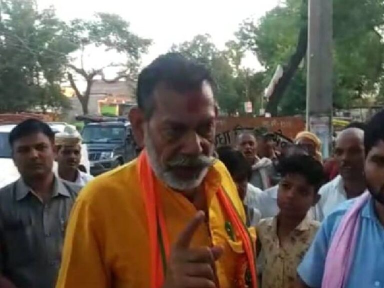 योगी सरकार के मंत्री मनोहर लाल के काफिले पर हमला