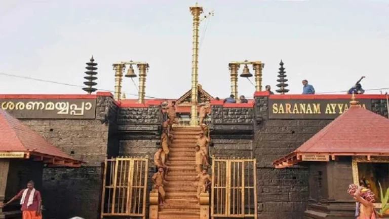आज से खुल जाएंगे केरल के प्रसिद्ध सबरीमाला मंदिर के कपाट
