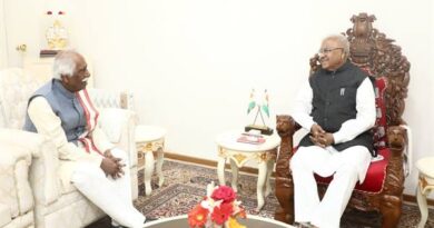 मध्यप्रदेश के राज्यपाल पटेल से हरियाणा के राज्यपाल बंडारू दत्तात्रेय ने की सौजन्य भेंट