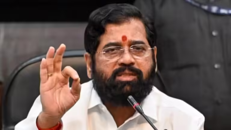 महाराष्ट्र के उपमुख्यमंत्री एकनाथ शिंदे की कार को बम से उड़ाने की धमकी, बुलढाणा से 2 लोग गिरफ्तार