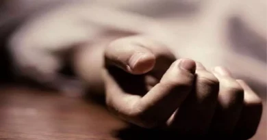 कर्ज में डूबे होने के कारण एक ही परिवार के 4 सदस्यों ने कर ली आत्महत्या