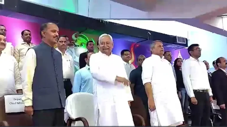 राष्ट्रगान के दौरान मुख्यमंत्री नीतीश कुमार के व्यवहार पर बिहार ही नहीं, देश भी शर्मसार: राजद