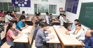मुख्यमंत्री डॉ. यादव ने होल्कर साइंस कॉलेज के विद्यार्थियों से किया संवाद
