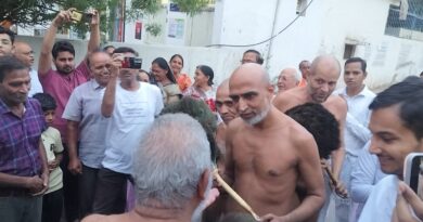 मुनिश्री सौम्यसागर महाराज का मुरैना में हुआ मंगल प्रवेश