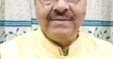 उधर उर्वशी व्यस्त हुई है