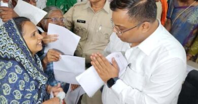 जनसुनवाई में समस्याओं का त्वरित निराकरण, इंदौर की मेधावी बेटी को कलेक्टर श्री शिवम वर्मा का प्रोत्साहन