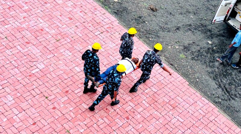 रेस्क्यू एवं आपदा प्रबंधन की विभिन्न तकनीकों का अभ्यास