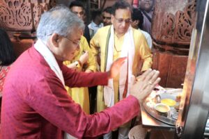 तीर्थ ओंकारेश्वर पहुंचे मुख्य निर्वाचन आयुक्त,पूजा –अर्चना कर लिया आशीर्वाद