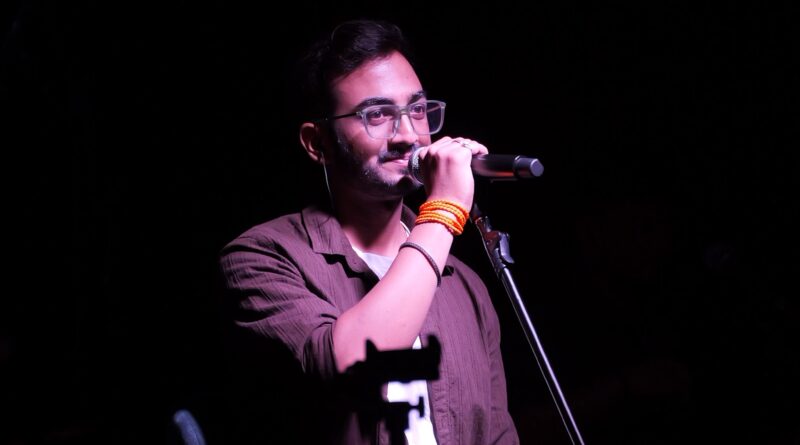 बचपन की यादों, रिश्तों की खूबसूरती, अधूरे सपनों,के बीच संगीतमयी शाम ने बांधा शमा