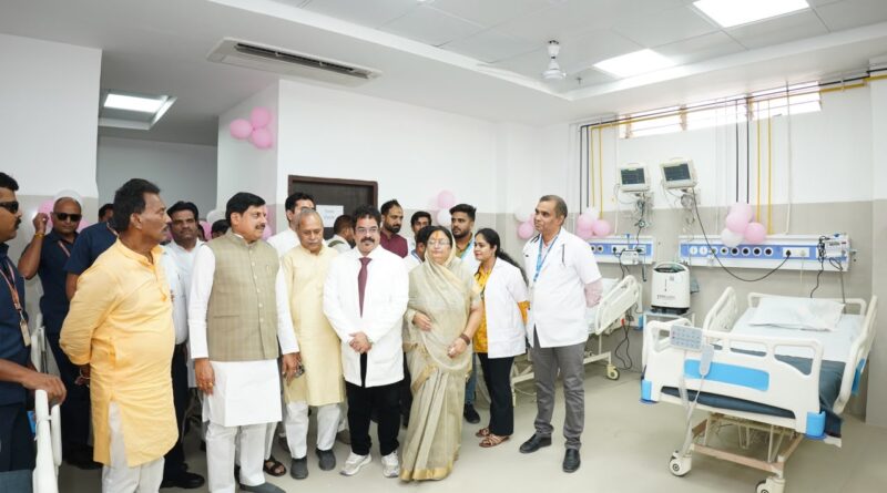 जिला चिकित्सालय के नवनिर्मित 300 बिस्तरीय भवन का लोकार्पण