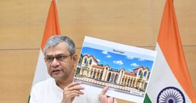 Railway Minister Ashwini Vaishnaw Flags Off Ramnagar-Dehradun Express