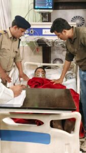 अचानक बाइक से गिरकर बेहोश हुए छात्र को दिया सीपीआर, अस्पताल पहुँचाकर बचाई जान