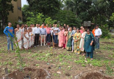 पूर्वजों की स्मृति से भविष्य की पीढ़ियों तक : देववाणी वेदविद्यापीठ में पर्यावरण संरक्षण का संकल्प