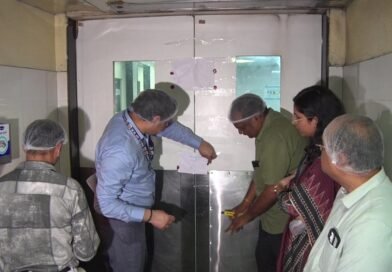 खाद्य सुरक्षा एवं स्वच्छता मानकों के गंभीर उल्लंघन पाए जाने पर सयाजी होटल की खाद्य अनुज्ञप्ति निलंबित, किचन सील