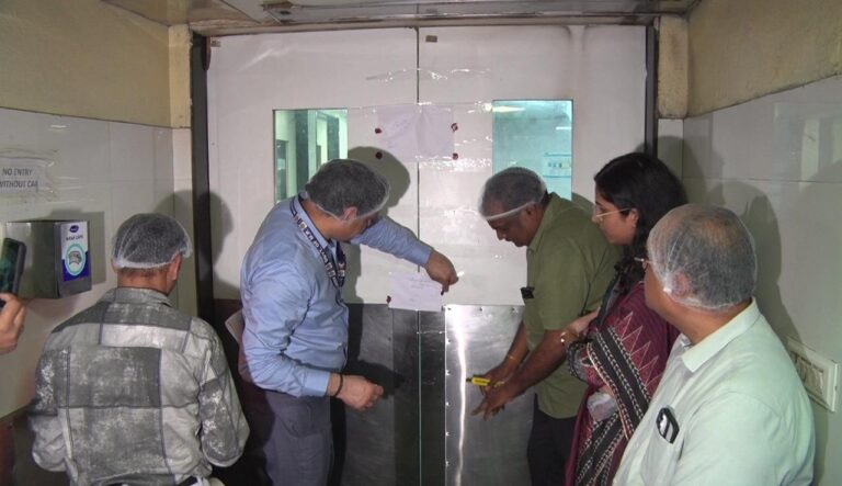 खाद्य सुरक्षा एवं स्वच्छता मानकों के गंभीर उल्लंघन पाए जाने पर सयाजी होटल की खाद्य अनुज्ञप्ति निलंबित, किचन सील