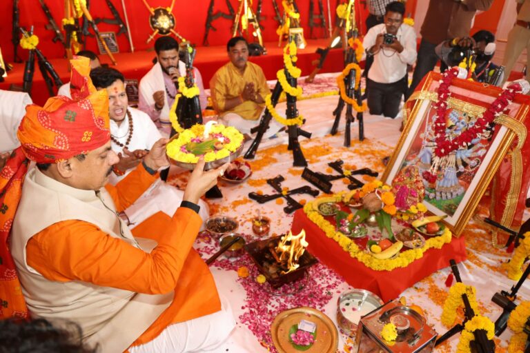 शस्त्र और शास्त्र, दोनों ही हमारी सनातन संस्कृति की गौरवशाली परंपरा के प्रतीक:मुख्यमंत्री डॉ. यादव